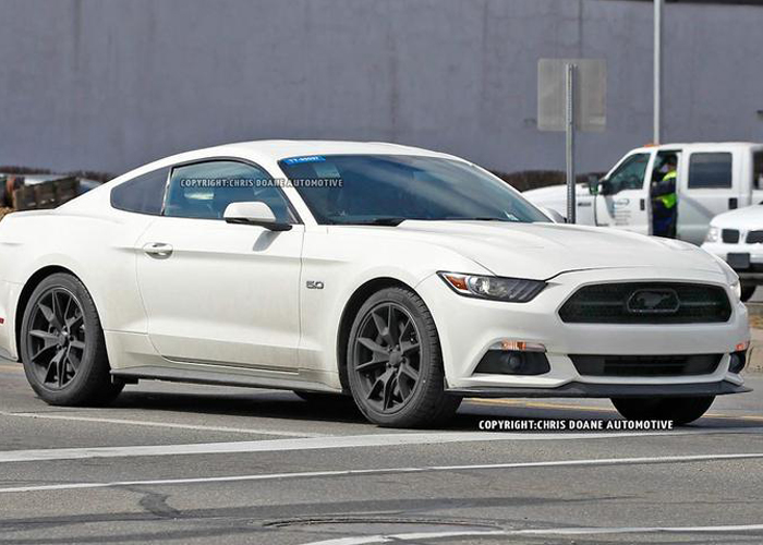 صور مسربة للطبعة التذكارية الـ50 من فورد موستنج 2015 الجديدة Ford Mustang 8