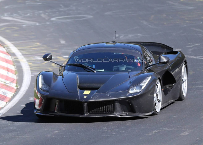 فيراري تنشر معلومات جديدة عن النسخة الأقوى من سيارتها فيراري لافيراري Ferrari LaFerrari