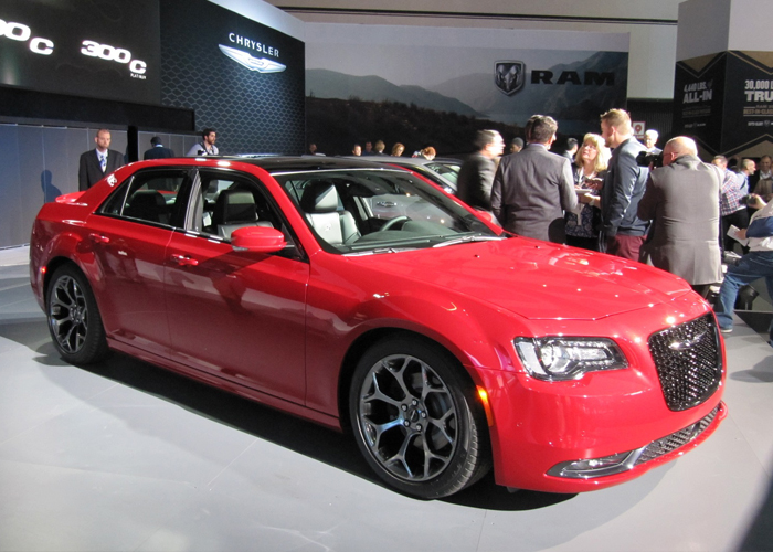 كرايسلر 2015 300C و300 وSRT تكشف نفسها رسمياً “صور ومواصفات وفيديو” Chrysler