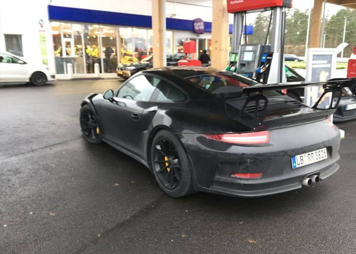 بورش Porsche 911 GT3 RS 2016 الجديدة تظهر بدون تمويهات وبقوة 500 حصاناً 8