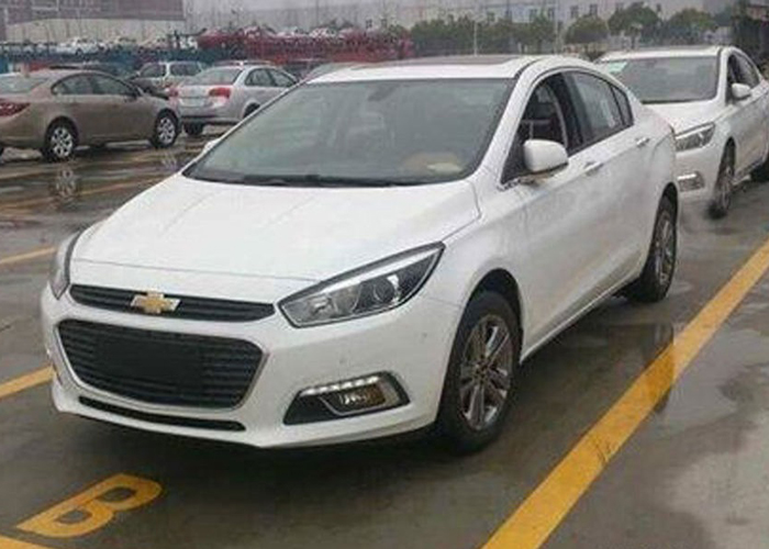 “فيديو” شيفروليه كروز 2015 الجديدة تظهر دون تمويهات في الصين Chevrolet Cruze