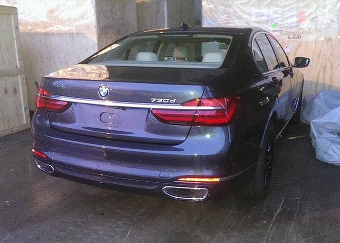 "بالصور" بي ام دبليو 2016 الفئة السابعة تظهر في اول صور رسمية BMW 7-Series 12