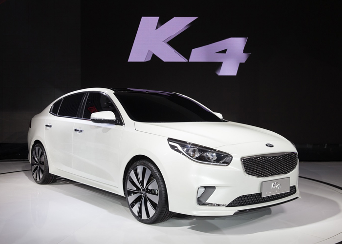 كيا K4 كي فور 2015 كونسبت الجديدة تظهر في معرض بكين للسيارات Kia K4 8