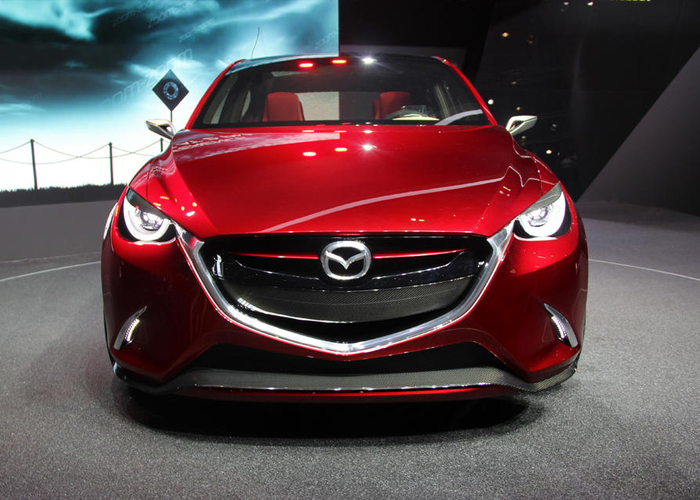 “هازومي” مفهوم سيارة جديدة من مازدا تظهر في معرض جنيف للسيارات Mazda Hazumi