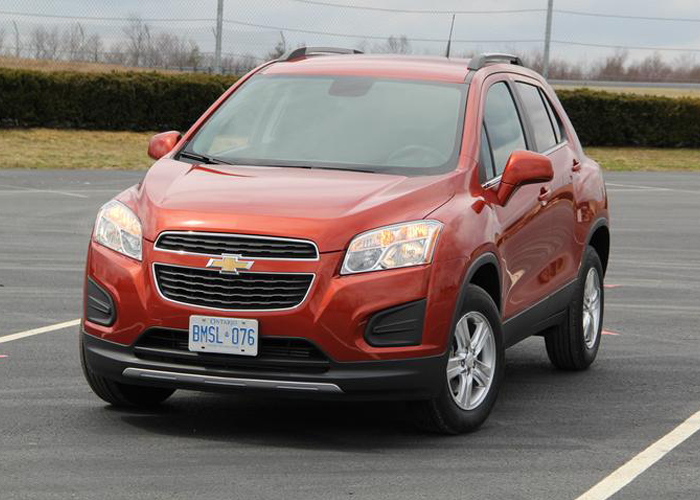 “بالصور” شيفروليه تراكس 2015 الكروس اوفر منافسة كيا سول 2015 Chevrolet Trax