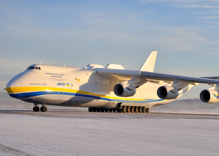 “بالصور” اضخم طائرة في العالم تتسع لأكثر من 80 سيارة وطائرة بوينج Mriya 225