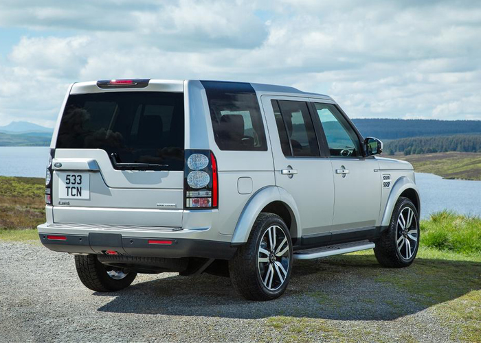 لاند روفر LR4 2015 المطورة تحصل على زيادة صغيرة في الاسعار Land Rover