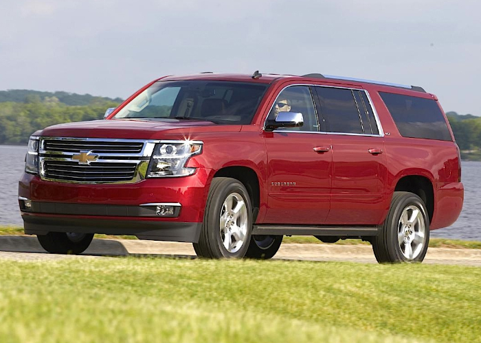 “تقرير” شفرولية سوبربان 2015 بطل الطريق في رحلات العائلة 2015 Chevrolet Suburban